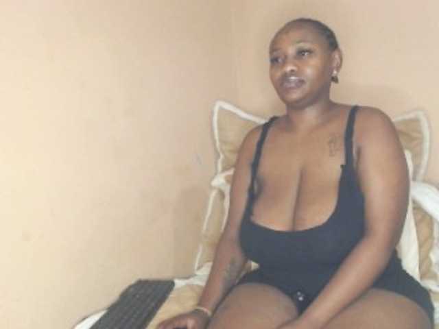EbonyBoobz