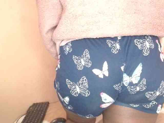 EbonyBoobz webcam