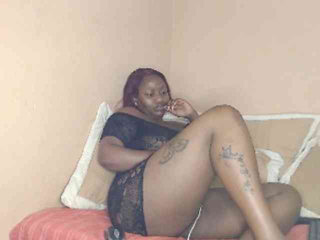 EbonyBoobz webcam