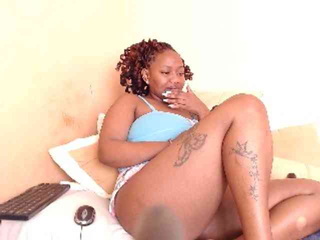 EbonyBoobz
