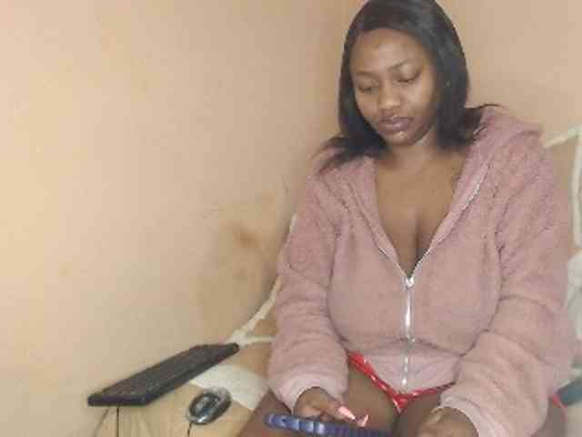EbonyBoobz