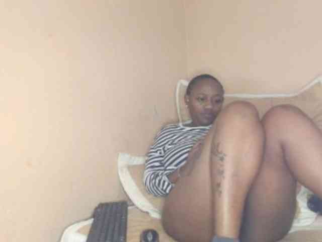 EbonyBoobz