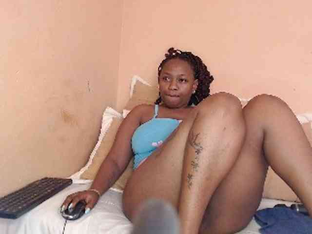 EbonyBoobz