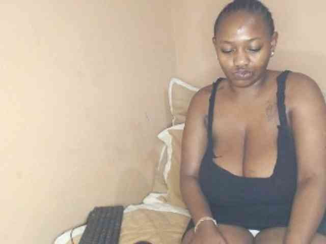 EbonyBoobz