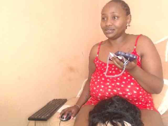 EbonyBoobz webcam