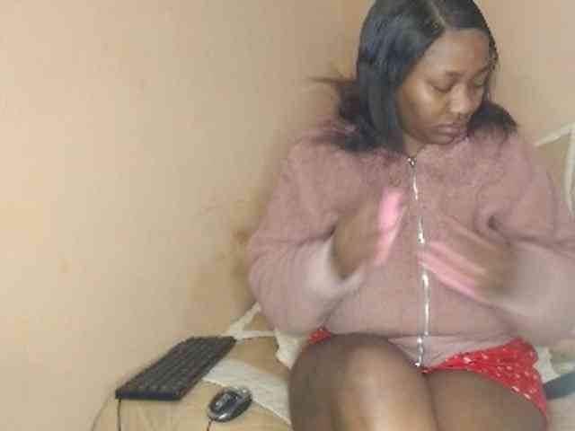 EbonyBoobz webcam