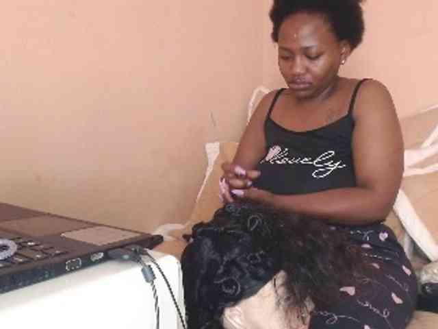 EbonyBoobz webcam