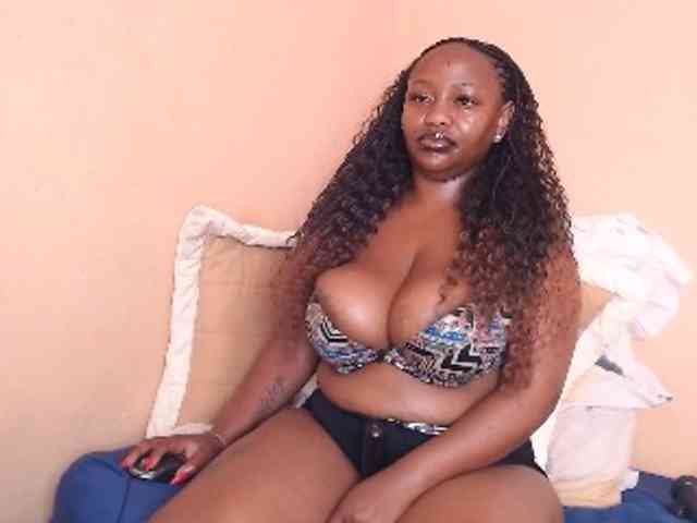 EbonyBoobz