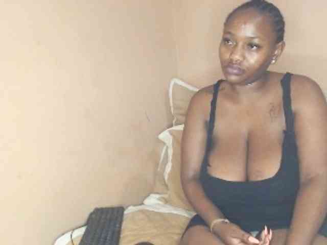 EbonyBoobz