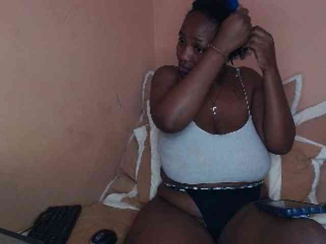 EbonyBoobz
