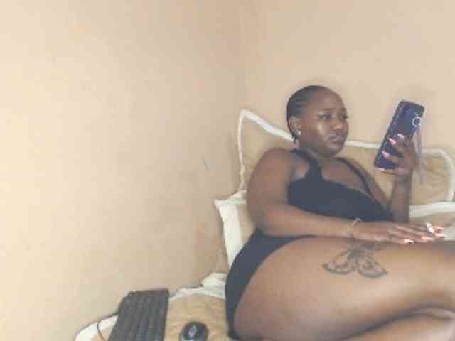EbonyBoobz