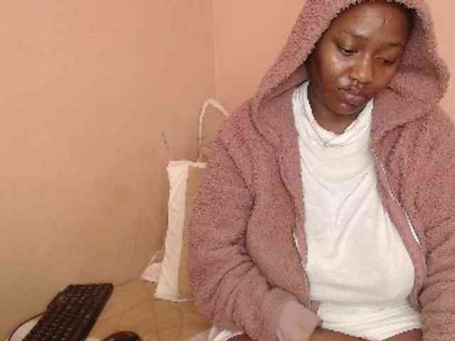 EbonyBoobz webcam