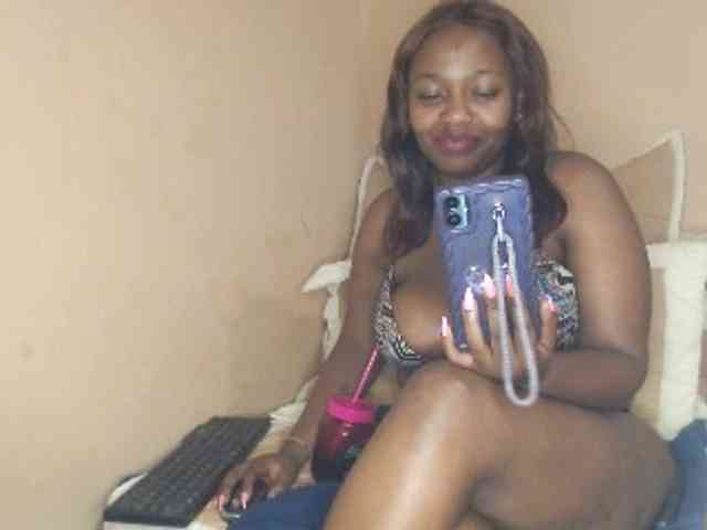 EbonyBoobz