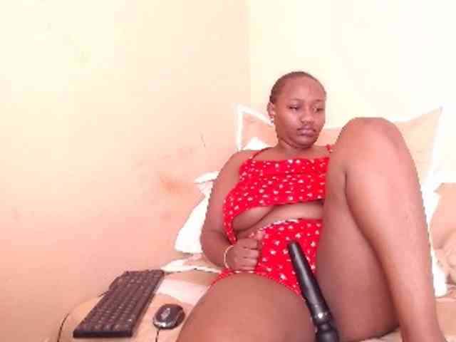 EbonyBoobz