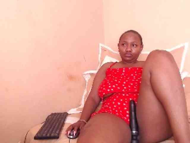 EbonyBoobz