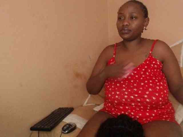 EbonyBoobz webcam