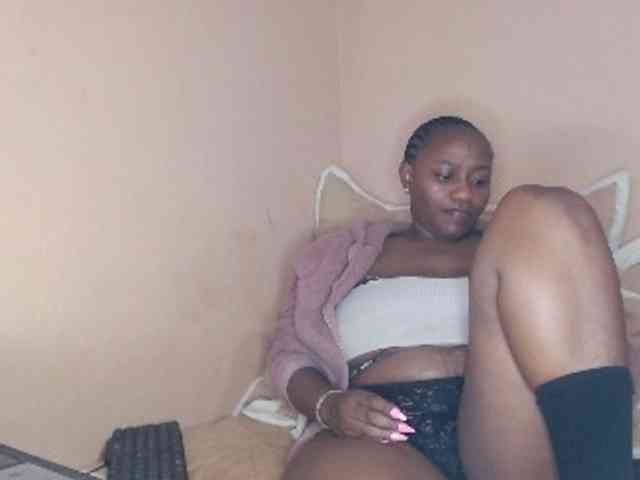 EbonyBoobz webcam