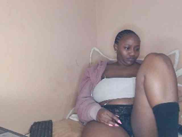 EbonyBoobz webcam