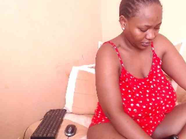 EbonyBoobz webcam