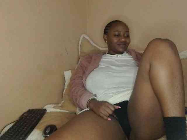 EbonyBoobz webcam