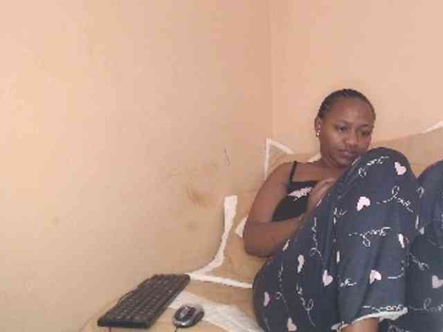 EbonyBoobz webcam