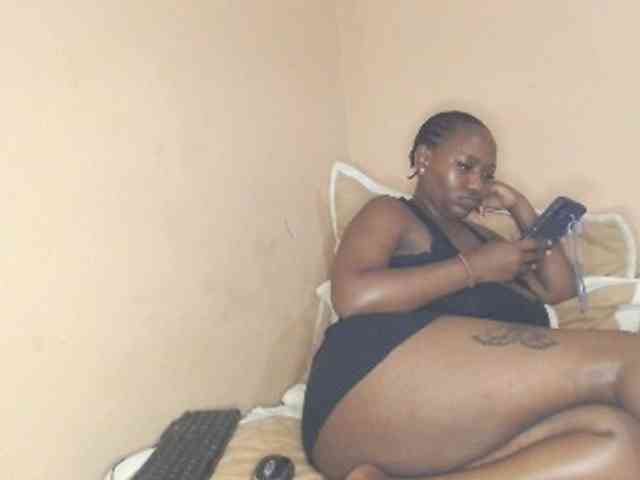 EbonyBoobz