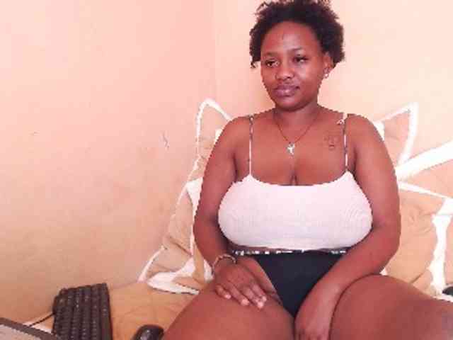 EbonyBoobz webcam