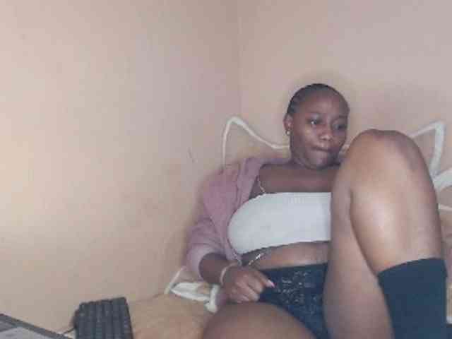 EbonyBoobz webcam