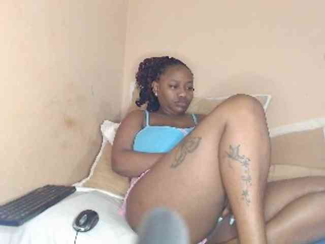 EbonyBoobz