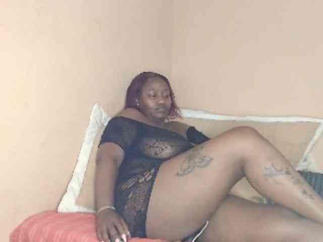 EbonyBoobz