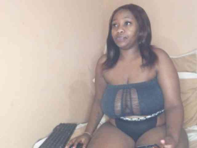 EbonyBoobz EbonyBoobz