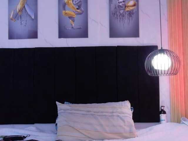 daddysneakin live cam on BongaCams