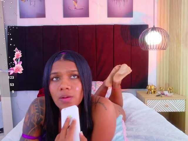 daddysneakin live cam on BongaCams