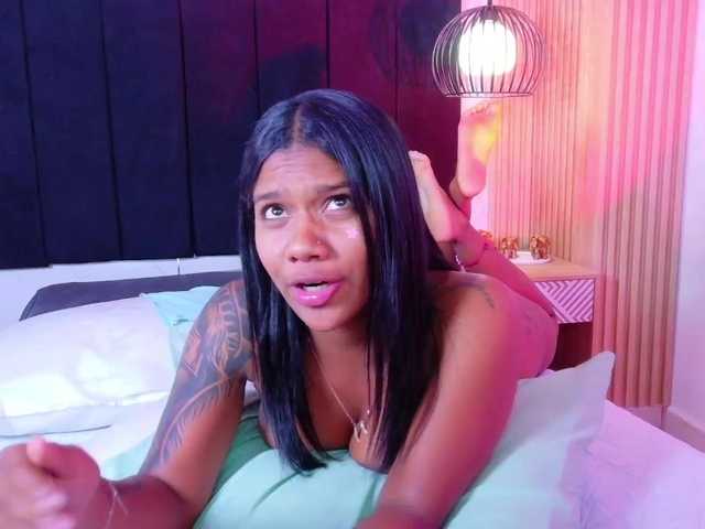 daddysneakin live cam on BongaCams