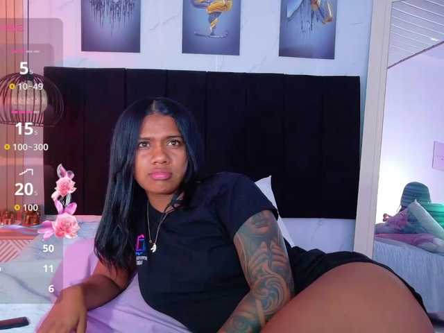 daddysneakin live cam on BongaCams