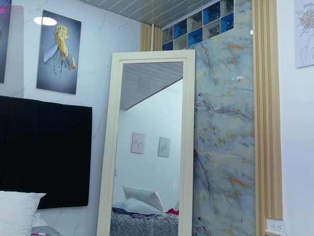 daddysneakin live webcam show
