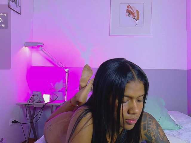 daddysneakin live cam on BongaCams