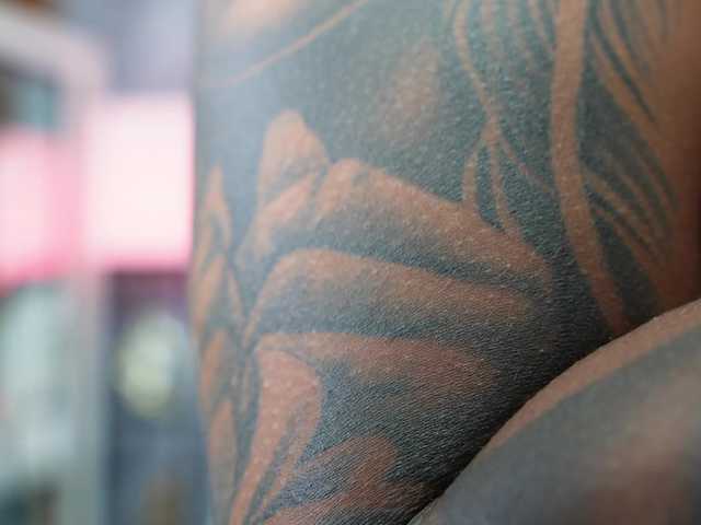 daddysneakin live cam on BongaCams