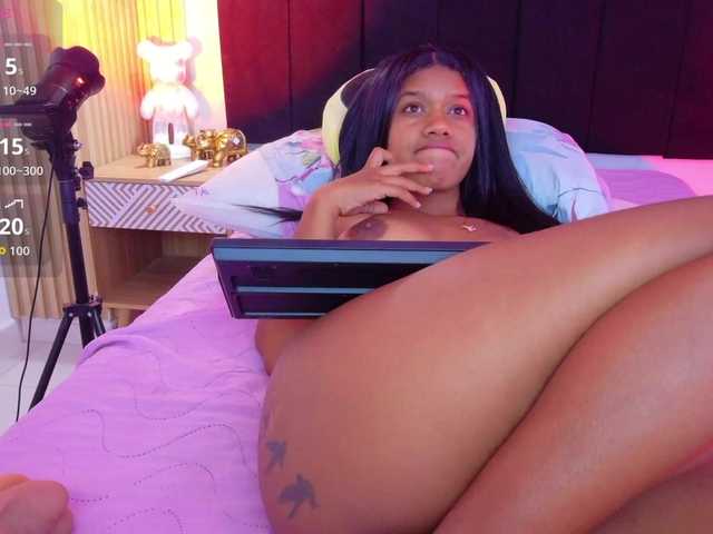 daddysneakin live cam on BongaCams