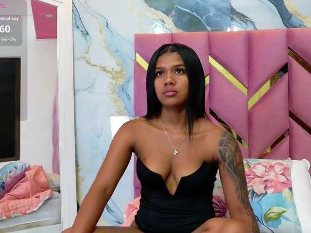 daddysneakin live cam on UnifiedCams