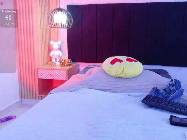 daddysneakin live cam on BongaCams