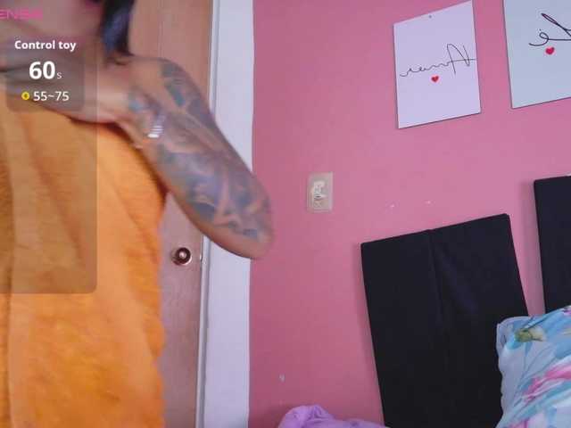 daddysneakin live cam on BongaCams