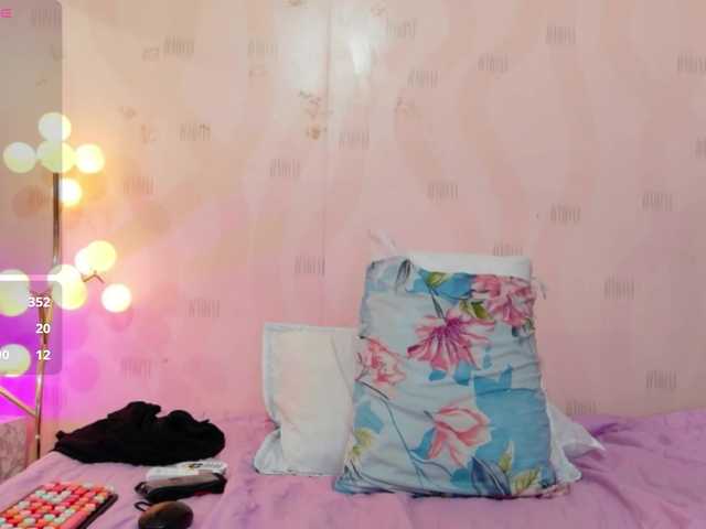 daddysneakin live cam on BongaCams