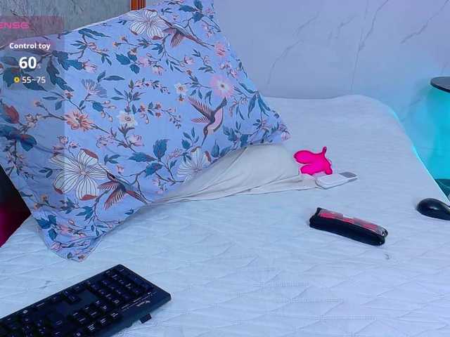 daddysneakin live cam on BongaCams