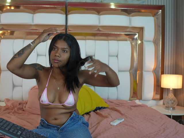 daddysneakin live cam on BongaCams