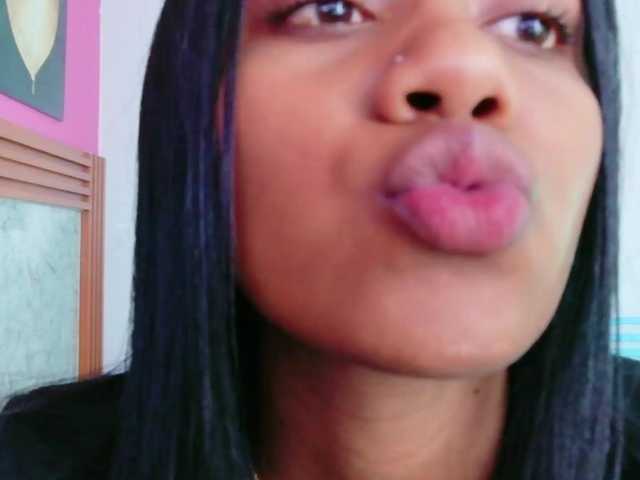 daddysneakin live cam on BongaCams