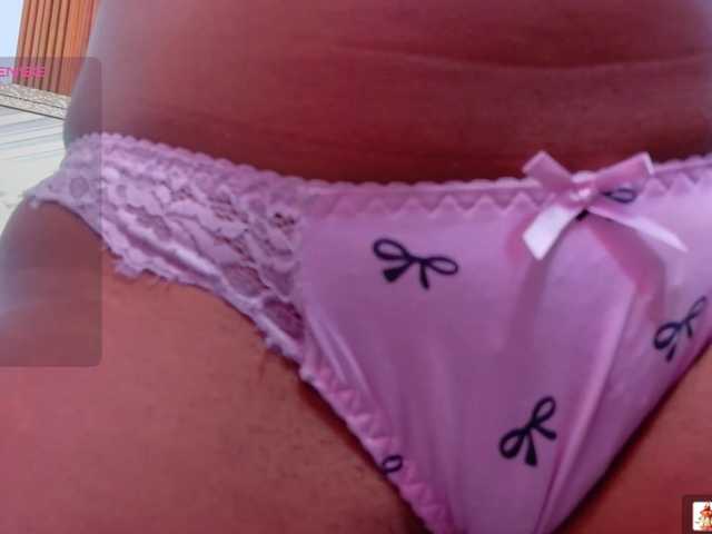 daddysneakin live cam on BongaCams