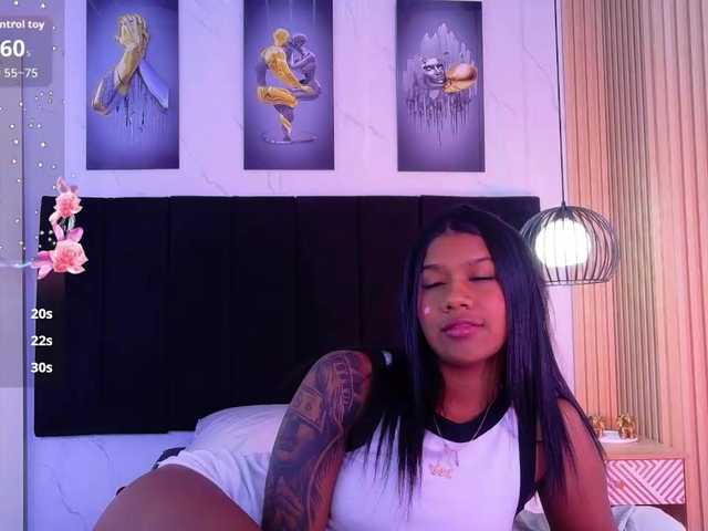 daddysneakin live cam on BongaCams
