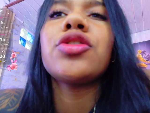 daddysneakin live cam on BongaCams