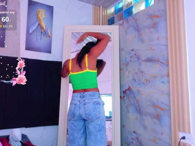 daddysneakin live cam on BongaCams